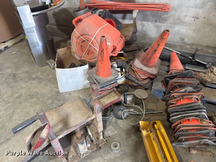 image for item ER2249 Road safety equipment