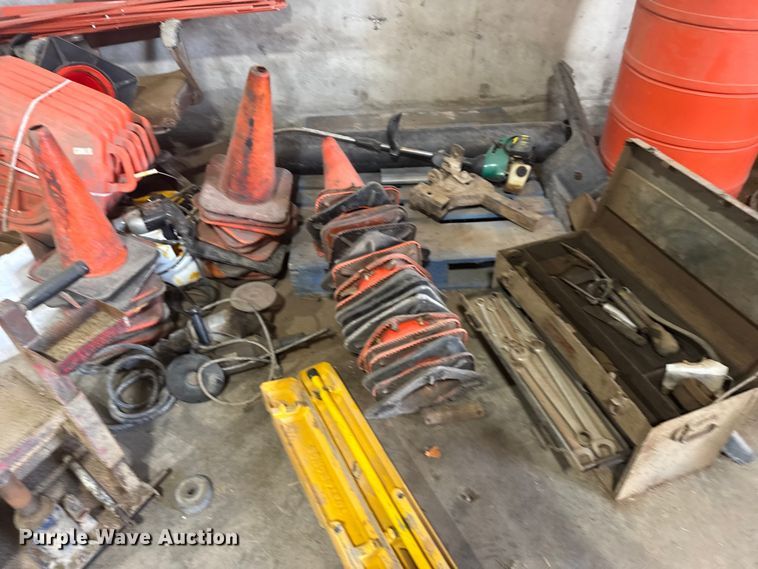 image for item ER2249 Road safety equipment