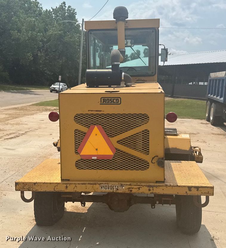 image for item ER2252 1998 Rosco RB-48 broom