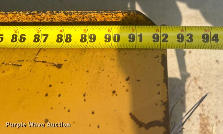 image for item ER2252 1998 Rosco RB-48 broom