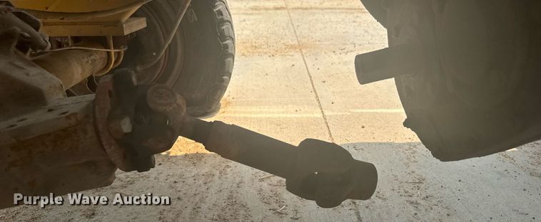 image for item ER2252 1998 Rosco RB-48 broom