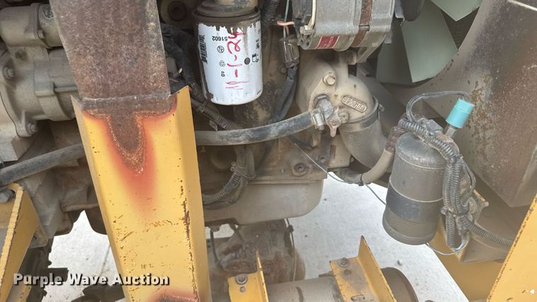 image for item ER2252 1998 Rosco RB-48 broom