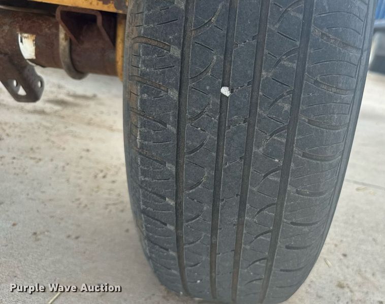 image for item ER2252 1998 Rosco RB-48 broom