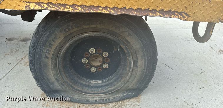 image for item ER2252 1998 Rosco RB-48 broom