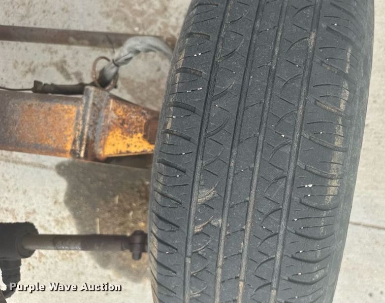 image for item ER2252 1998 Rosco RB-48 broom