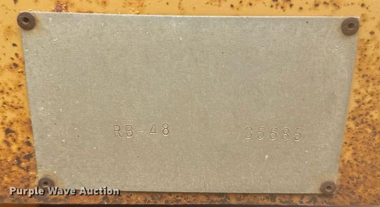 image for item ER2252 1998 Rosco RB-48 broom