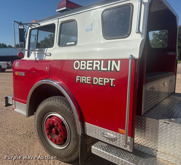 image for item ER2253 1979 Ford F900 pumper fire truck