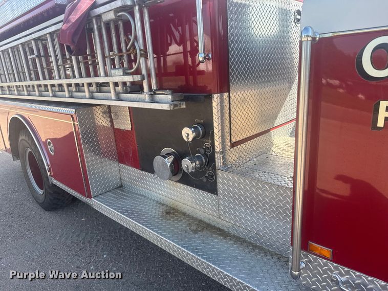 image for item ER2253 1979 Ford F900 pumper fire truck
