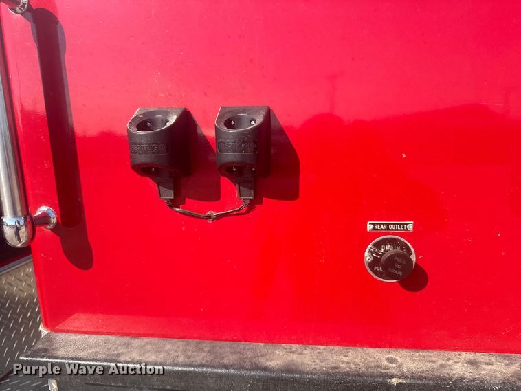 image for item ER2253 1979 Ford F900 pumper fire truck