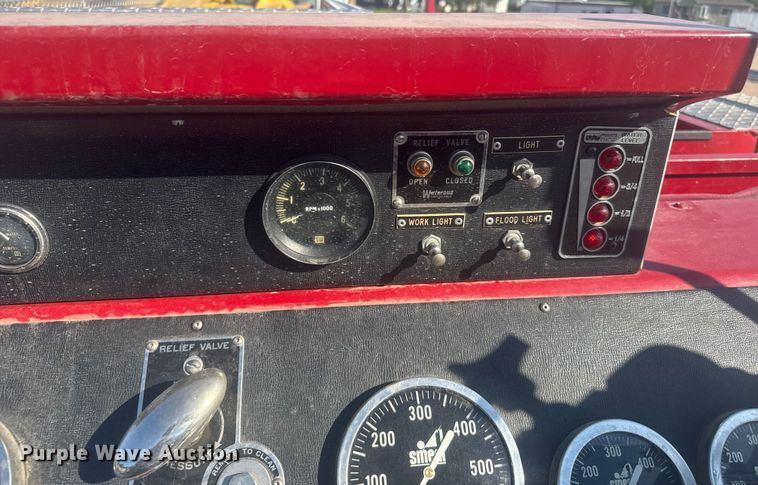 image for item ER2253 1979 Ford F900 pumper fire truck