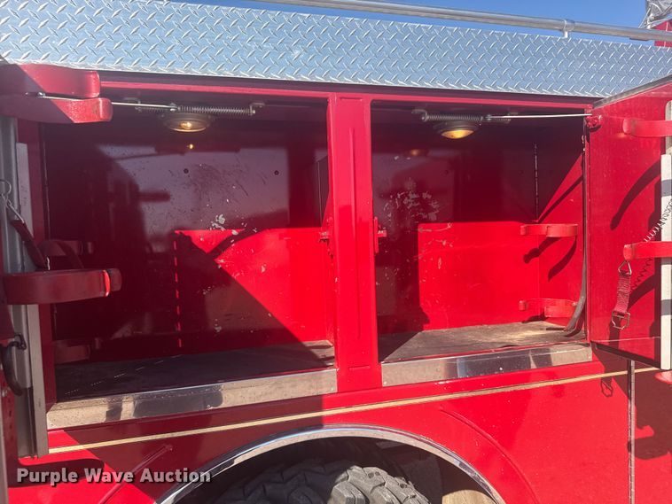 image for item ER2253 1979 Ford F900 pumper fire truck