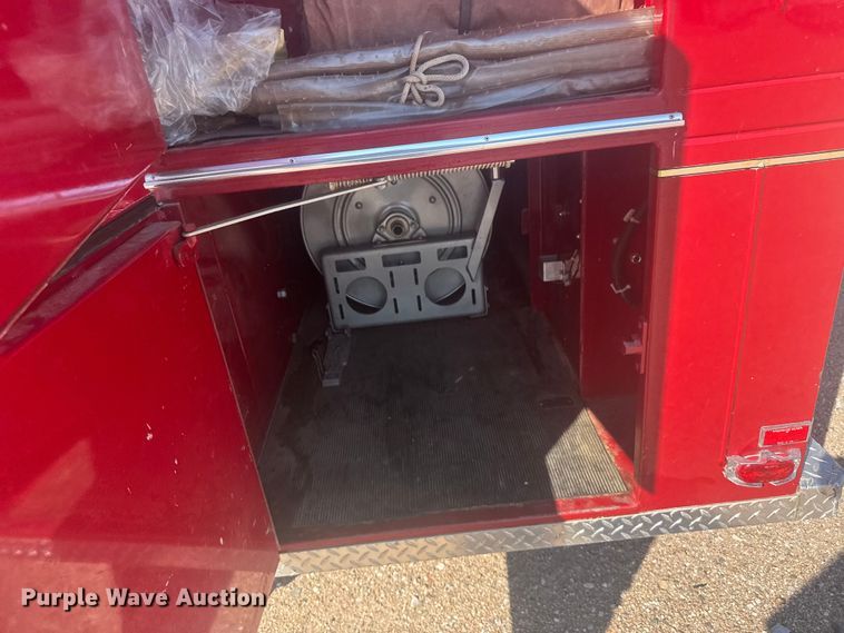 image for item ER2253 1979 Ford F900 pumper fire truck