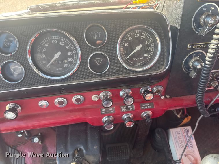 image for item ER2253 1979 Ford F900 pumper fire truck