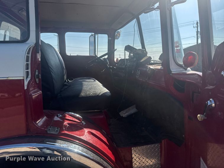 image for item ER2253 1979 Ford F900 pumper fire truck