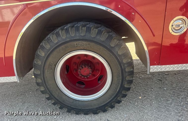 image for item ER2253 1979 Ford F900 pumper fire truck