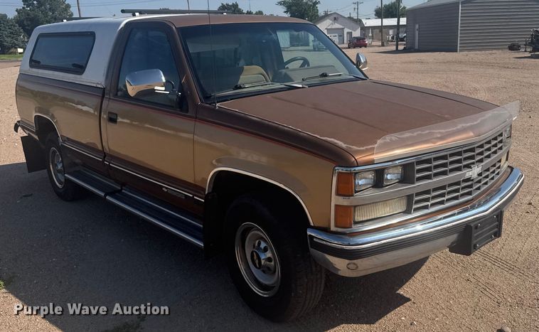 image for item ER2254 1989 Chevrolet C2500 pickup truck