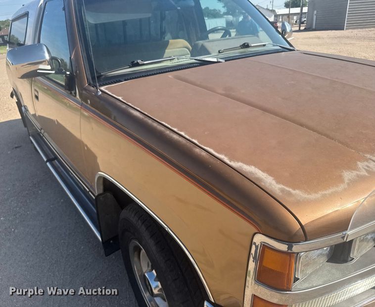 image for item ER2254 1989 Chevrolet C2500 pickup truck