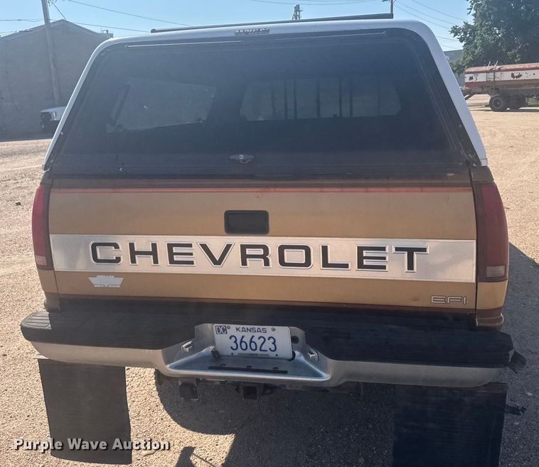 image for item ER2254 1989 Chevrolet C2500 pickup truck