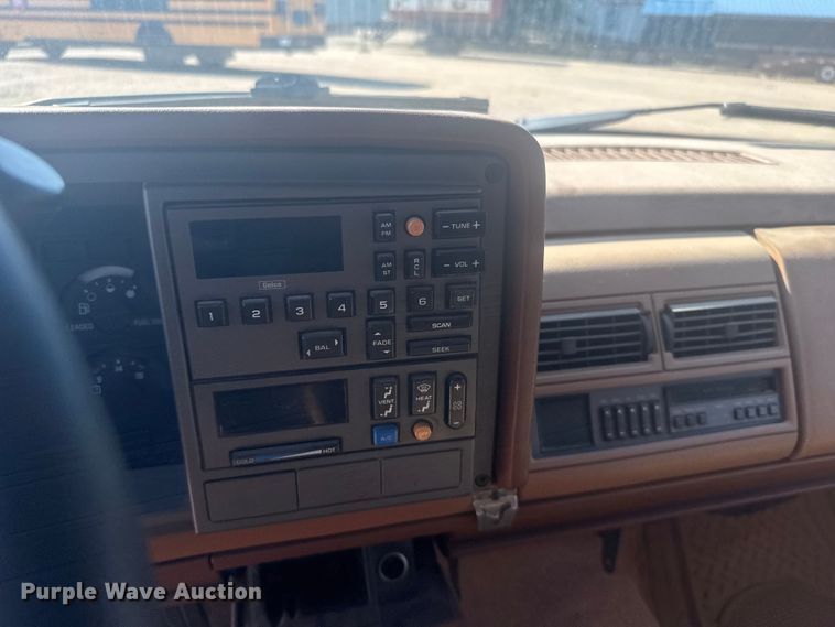 image for item ER2254 1989 Chevrolet C2500 pickup truck