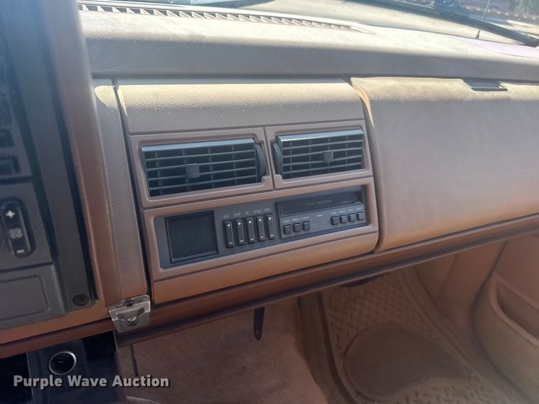 image for item ER2254 1989 Chevrolet C2500 pickup truck