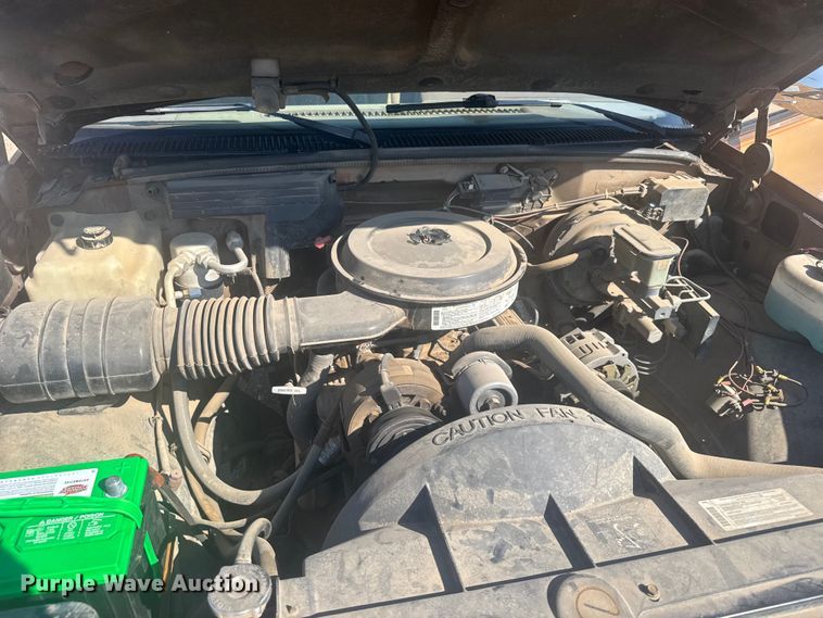 image for item ER2254 1989 Chevrolet C2500 pickup truck