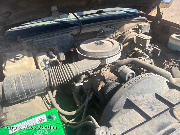 image for item ER2254 1989 Chevrolet C2500 pickup truck