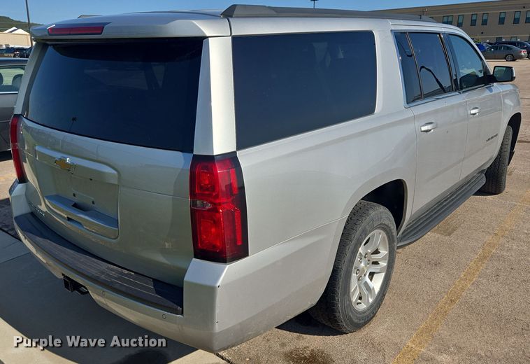 image for item ER5434 2017 Chevrolet Suburban SUV