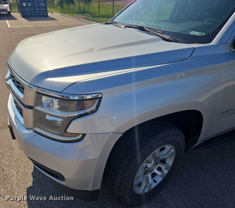 image for item ER5434 2017 Chevrolet Suburban SUV