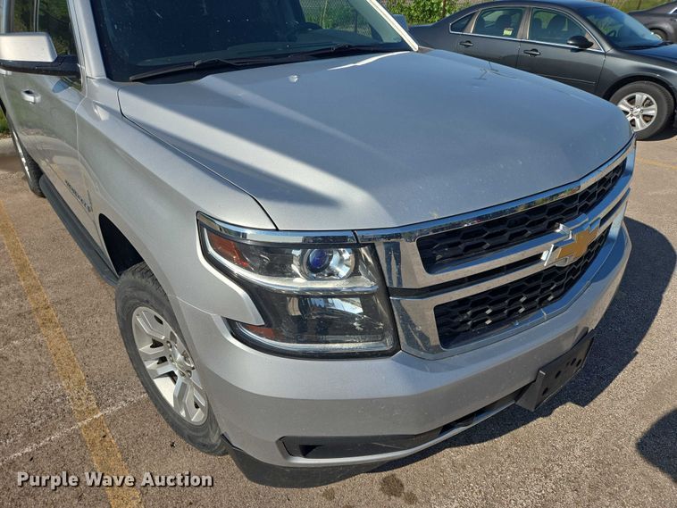 image for item ER5434 2017 Chevrolet Suburban SUV