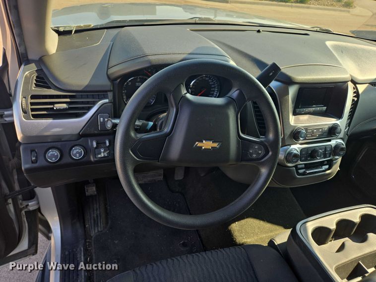 image for item ER5434 2017 Chevrolet Suburban SUV