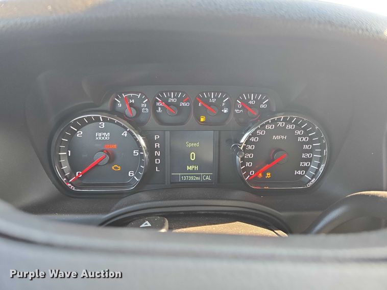 image for item ER5434 2017 Chevrolet Suburban SUV