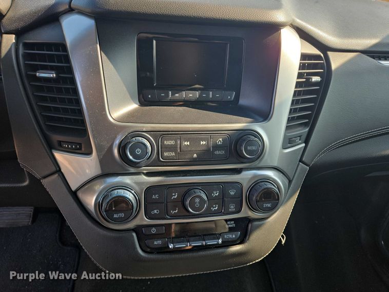 image for item ER5434 2017 Chevrolet Suburban SUV