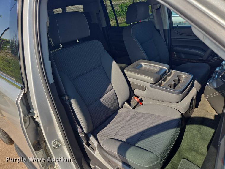 image for item ER5434 2017 Chevrolet Suburban SUV