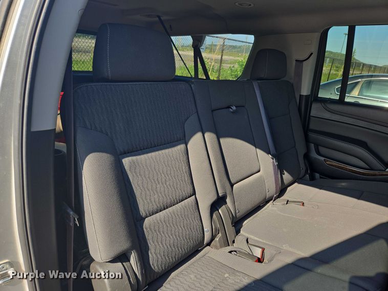 image for item ER5434 2017 Chevrolet Suburban SUV