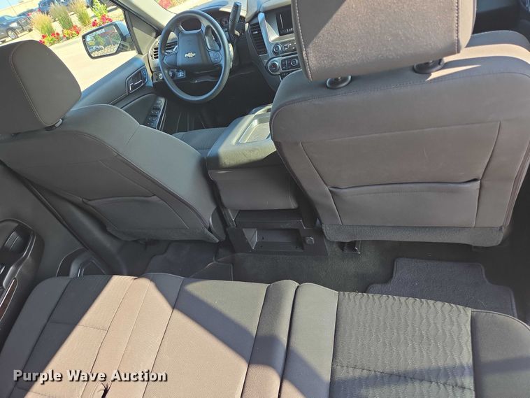 image for item ER5434 2017 Chevrolet Suburban SUV