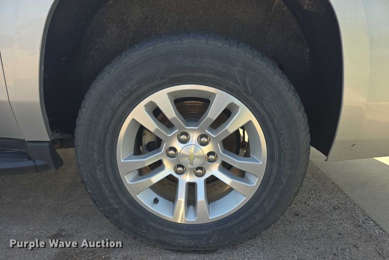 image for item ER5434 2017 Chevrolet Suburban SUV