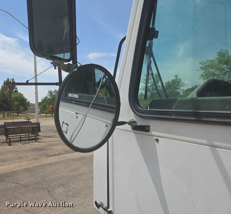 image for item ER5453 2004 Johnston MX450 street sweeper