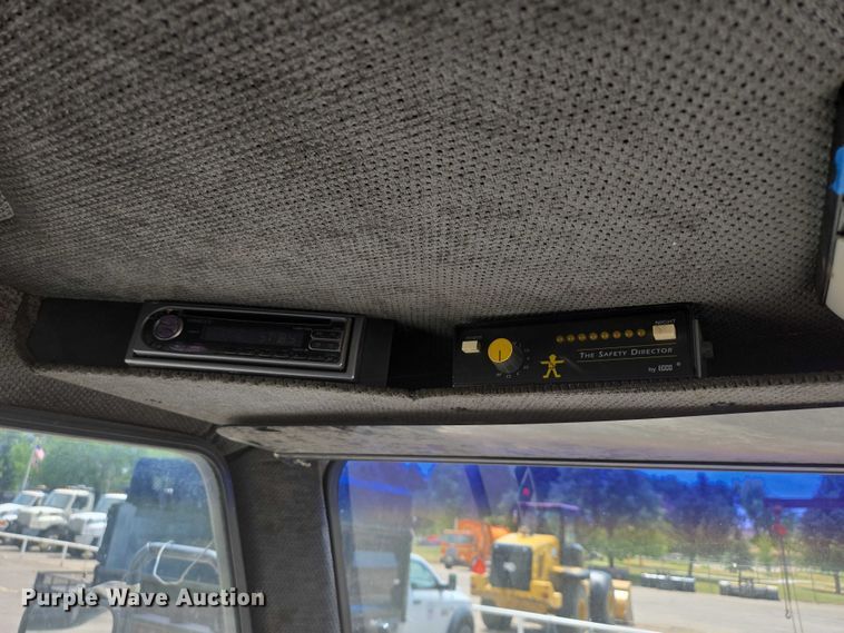 image for item ER5453 2004 Johnston MX450 street sweeper