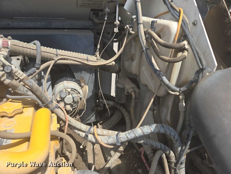 image for item ER5453 2004 Johnston MX450 street sweeper