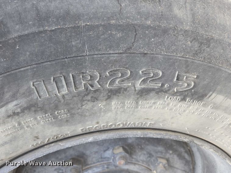 image for item ER5453 2004 Johnston MX450 street sweeper