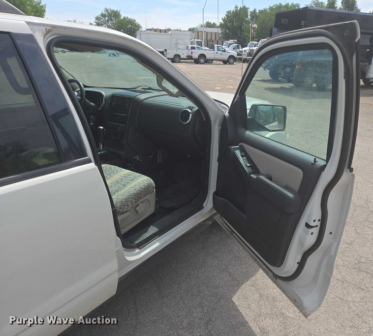 image for item ER5457 2008 Ford Explorer SUV