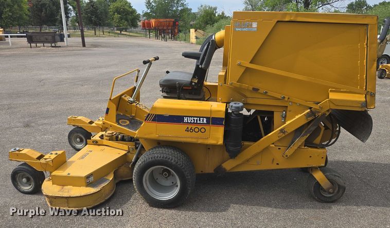 image for item ER5459 2005 Hustler 4600 ZTR lawn mower