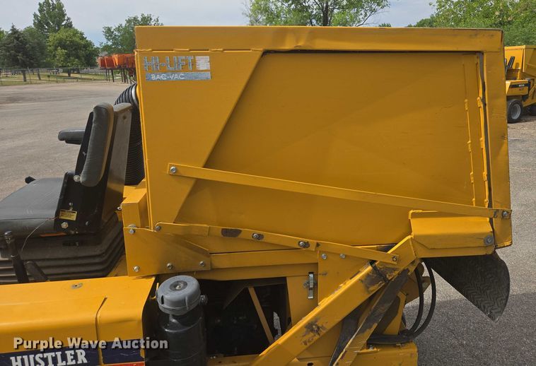 image for item ER5459 2005 Hustler 4600 ZTR lawn mower