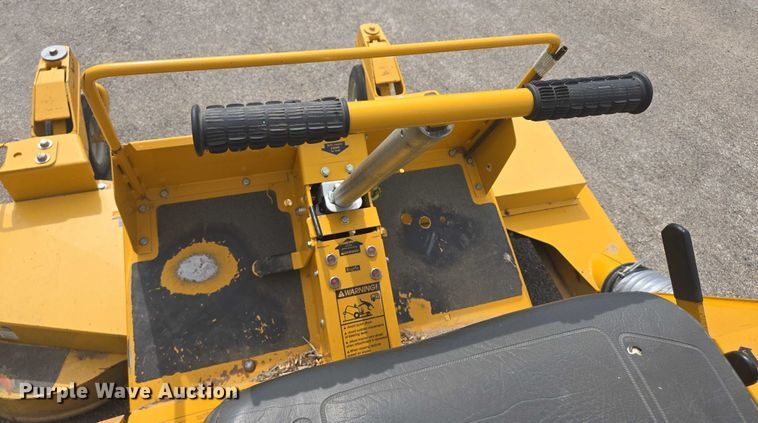 image for item ER5459 2005 Hustler 4600 ZTR lawn mower