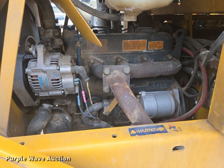 image for item ER5459 2005 Hustler 4600 ZTR lawn mower