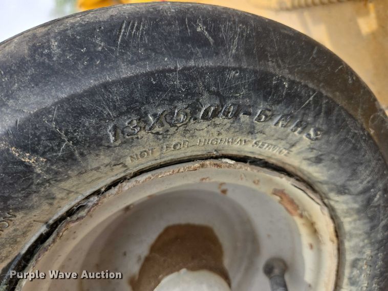 image for item ER5459 2005 Hustler 4600 ZTR lawn mower