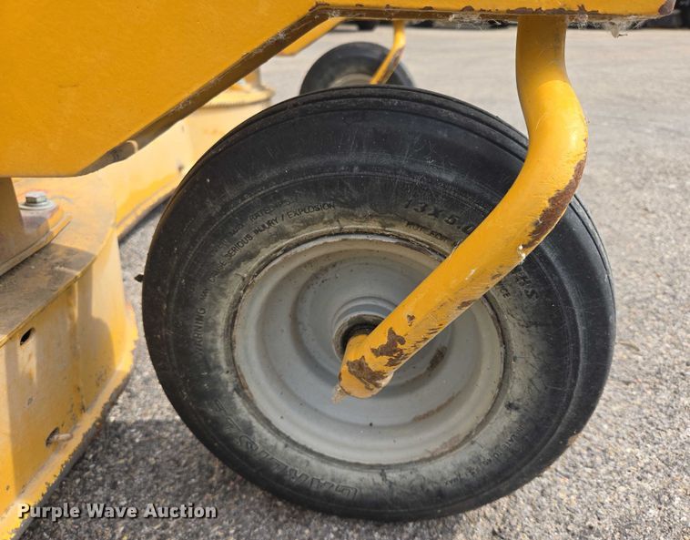 image for item ER5459 2005 Hustler 4600 ZTR lawn mower