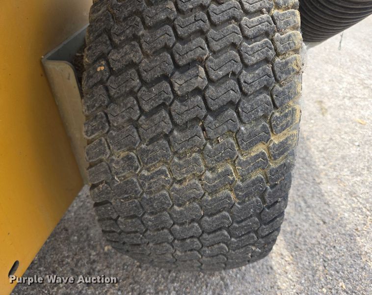 image for item ER5459 2005 Hustler 4600 ZTR lawn mower