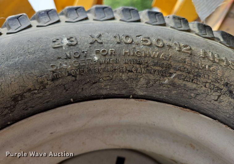 image for item ER5459 2005 Hustler 4600 ZTR lawn mower