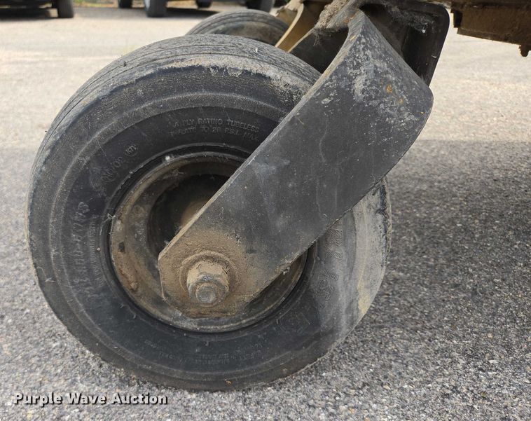 image for item ER5459 2005 Hustler 4600 ZTR lawn mower